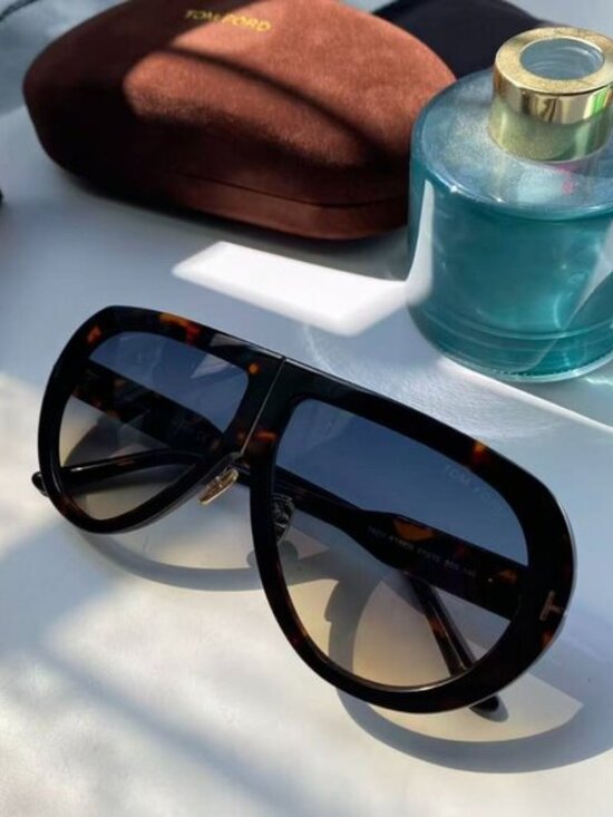 Tom Ford Accessories - Tom Ford Oversized Tortoise Aviator Sunglasses